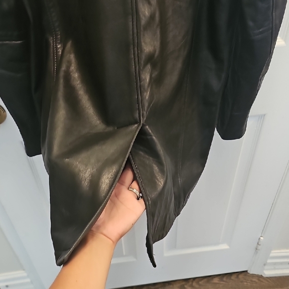 Roots Leather Women's Black Coat - Picture 4 of 7